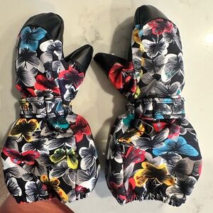 Girls size 4t Burton mittens